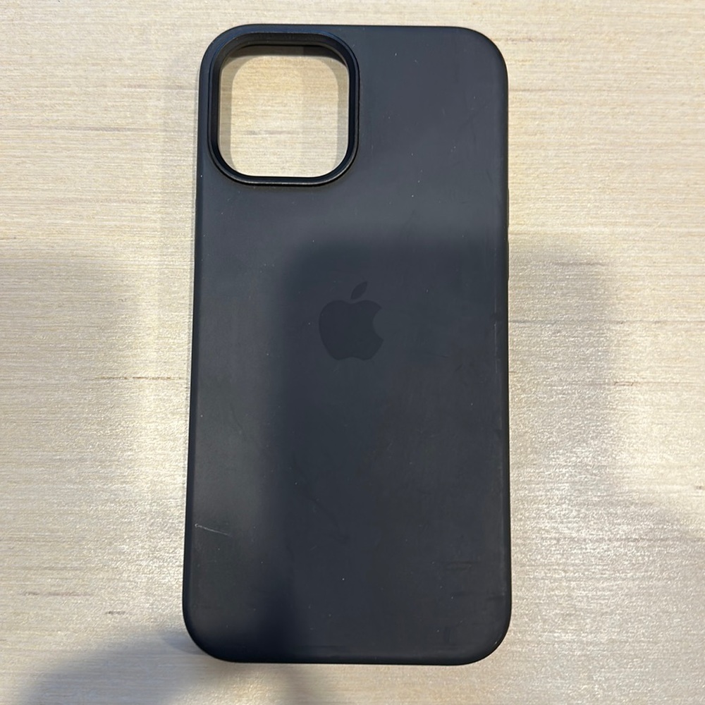 iPhone 12 Pro Max Silicone Black Apple MagSafe case